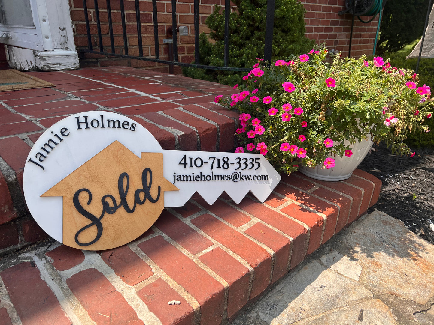 SOLD realtor sign