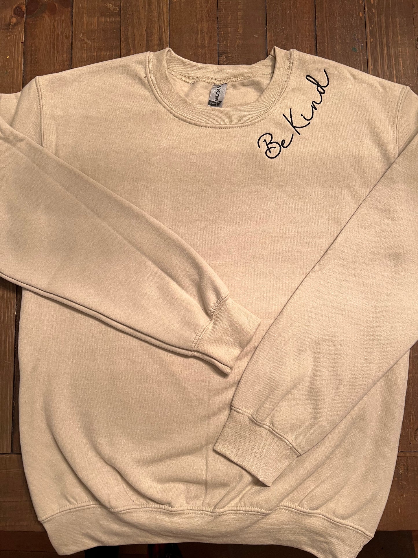 Be Kind crew neck